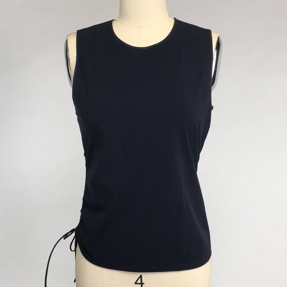 Tahari Navy Tank